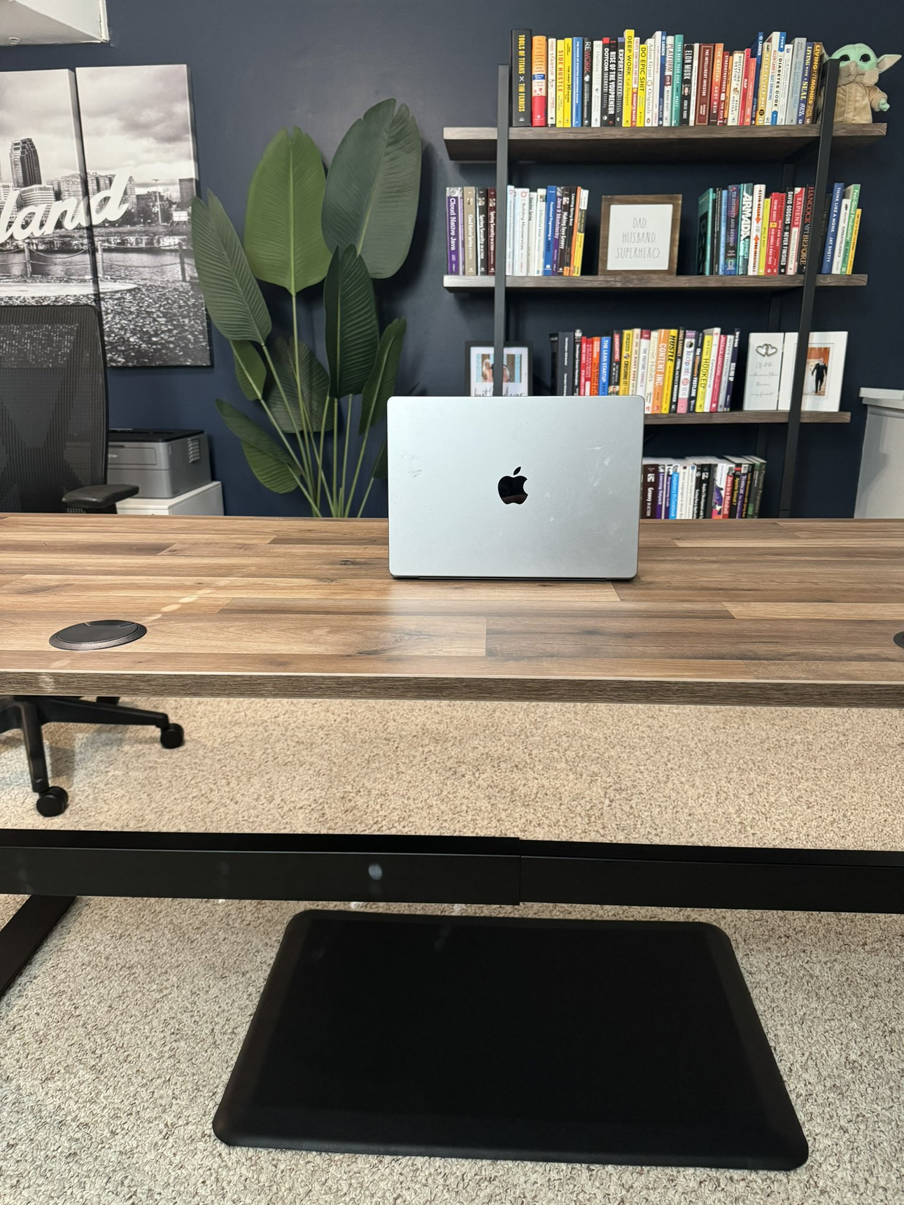 Uplift Desk